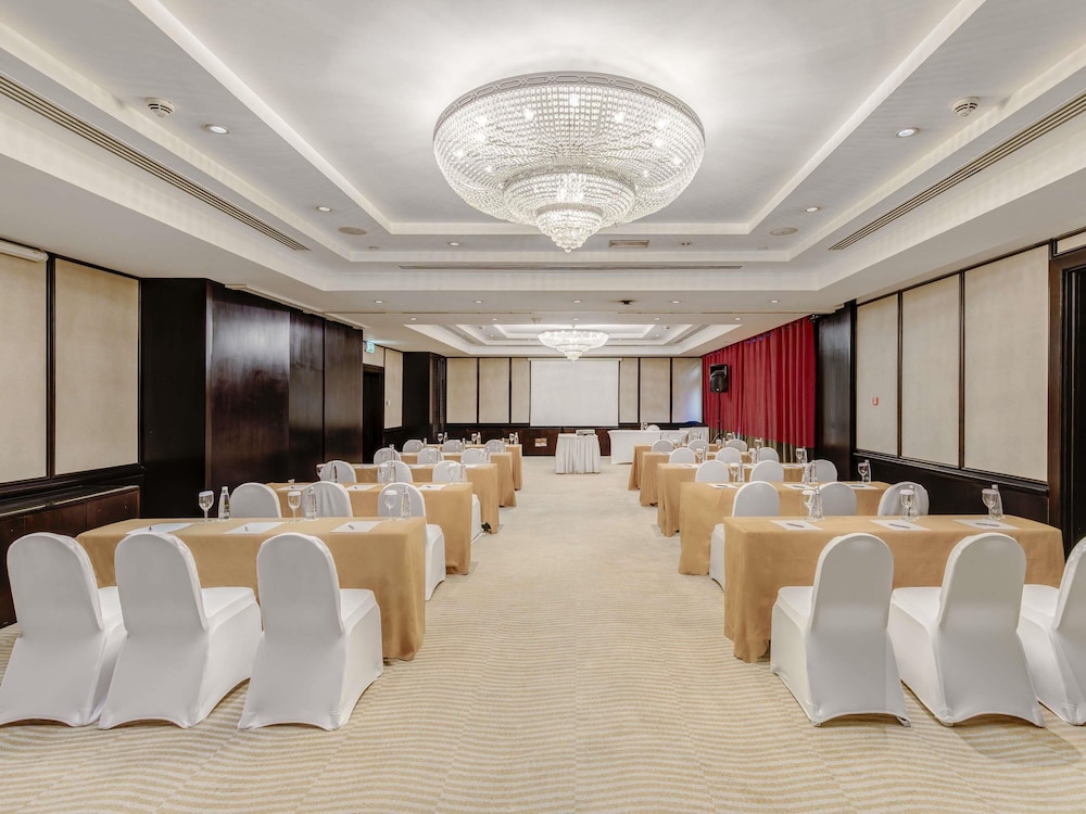 Movenpick Grand Al Bustan Dubai 55/64