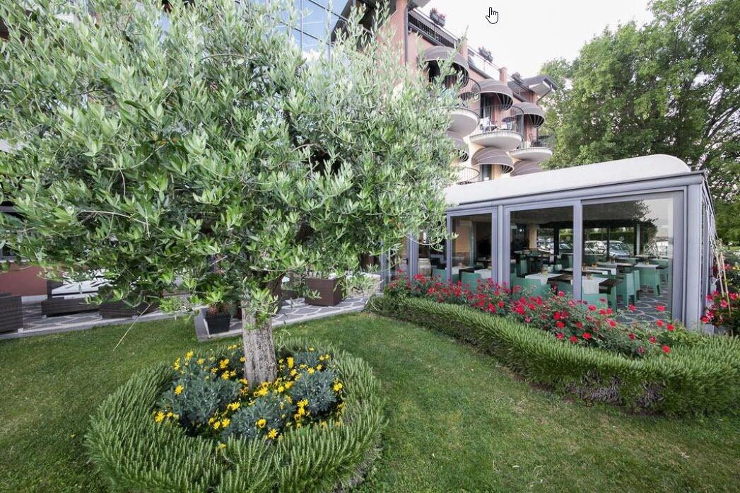 Hotel Aurora 16/19