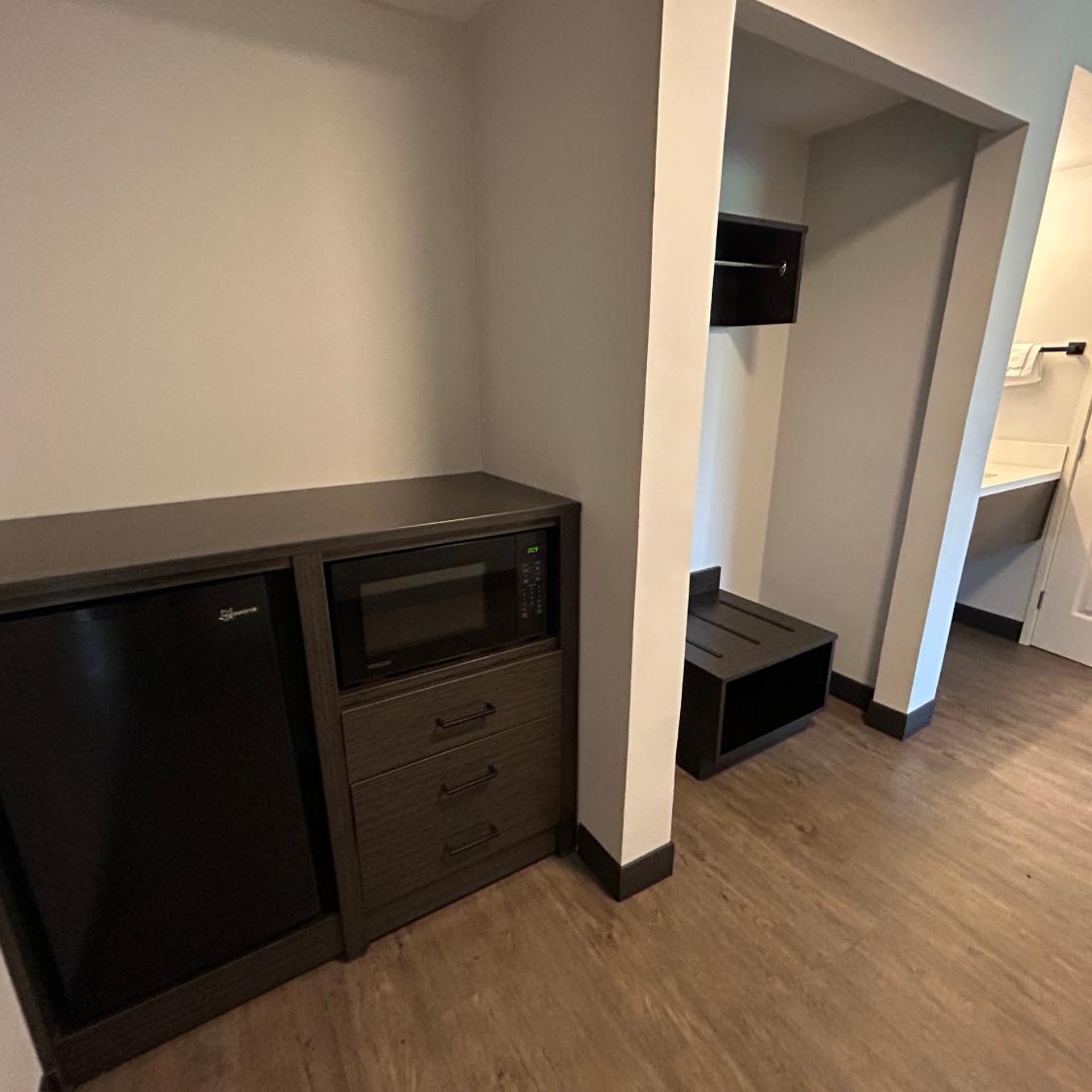 Studio6 Suites Gardena, CA 22/33