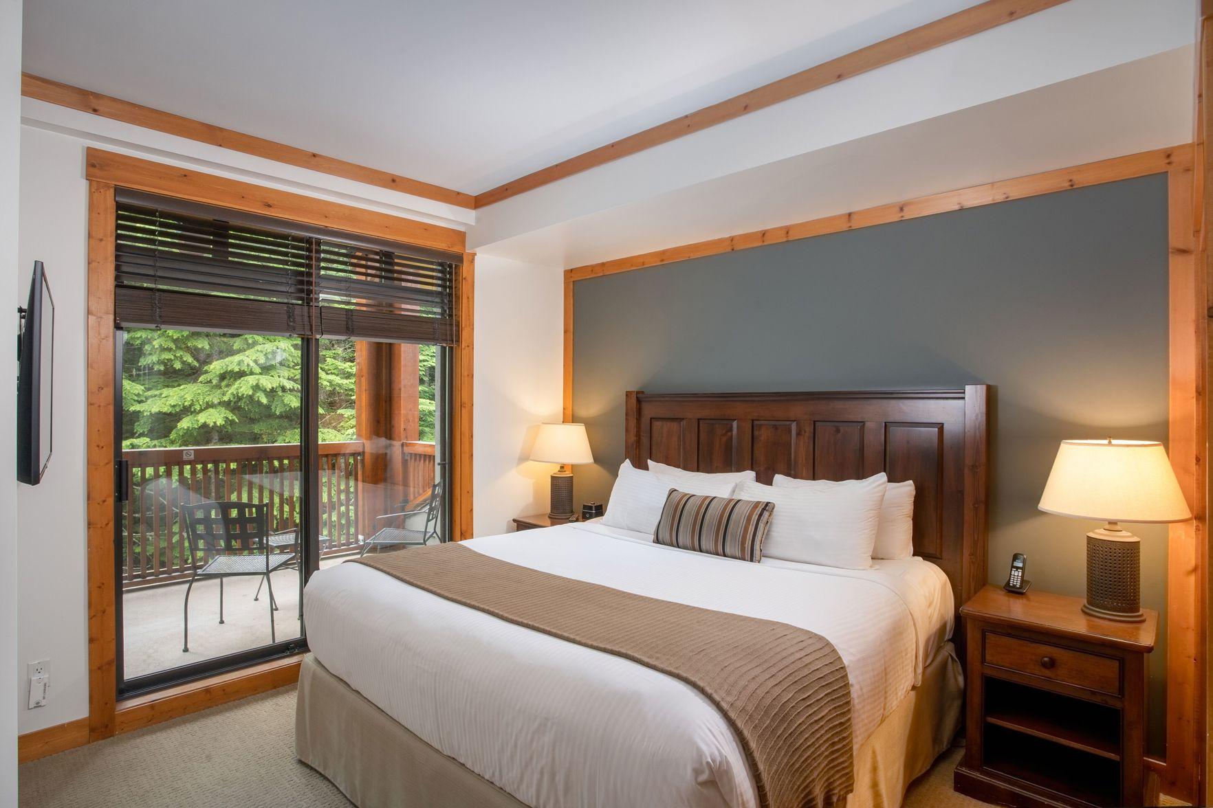 1 Bedroom, Condo, Den