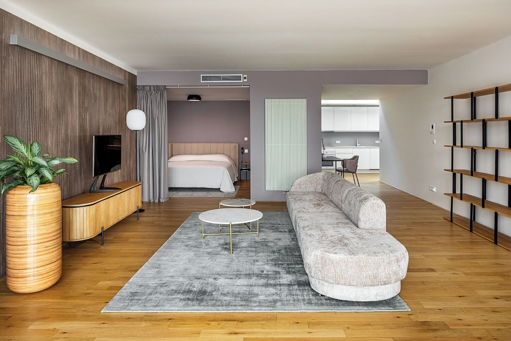 Empirent Apartments 26/50