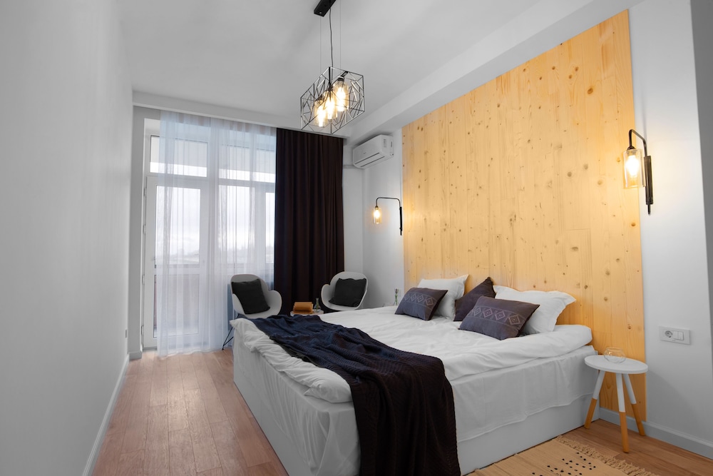 Ris Dalma Collection Yerevan 16/50