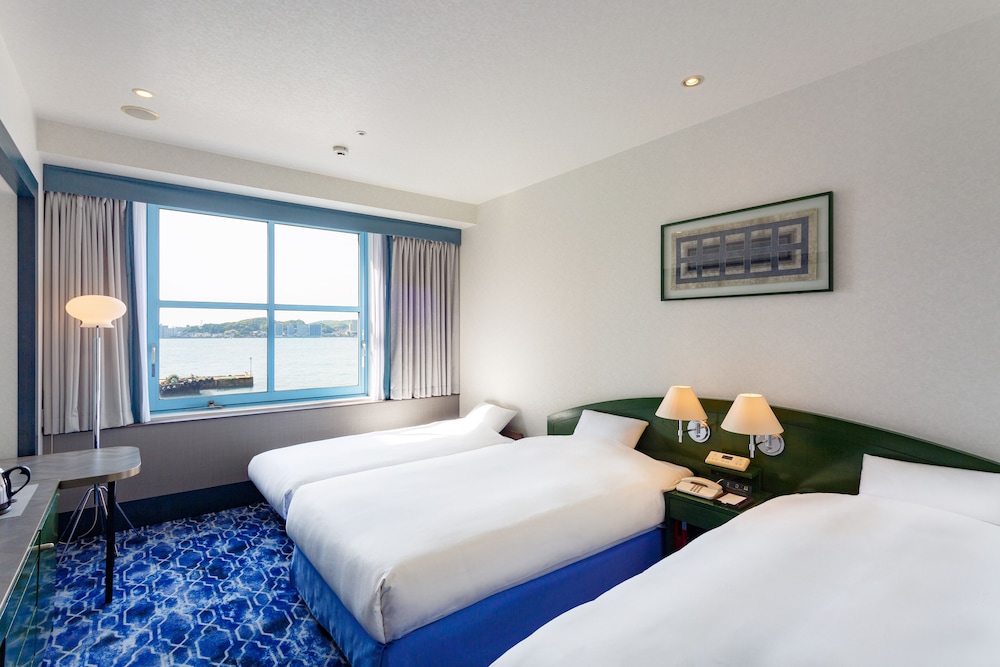 ROOM, TWIN BEDS, WITH EXTRA BED, OCEAN VIEW