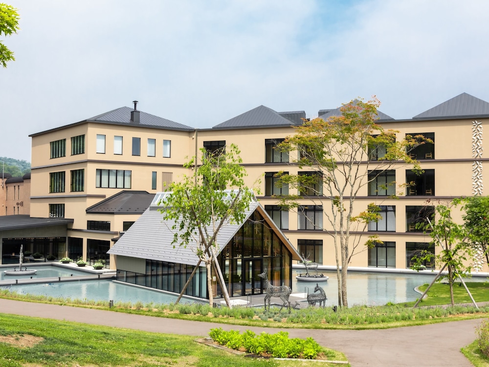 Lake Toya Tsuruga Resort Hikari no uta 1/50