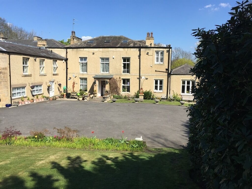 Hedgefield House 1/34