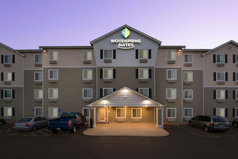 WoodSpring Suites Topeka 4/31