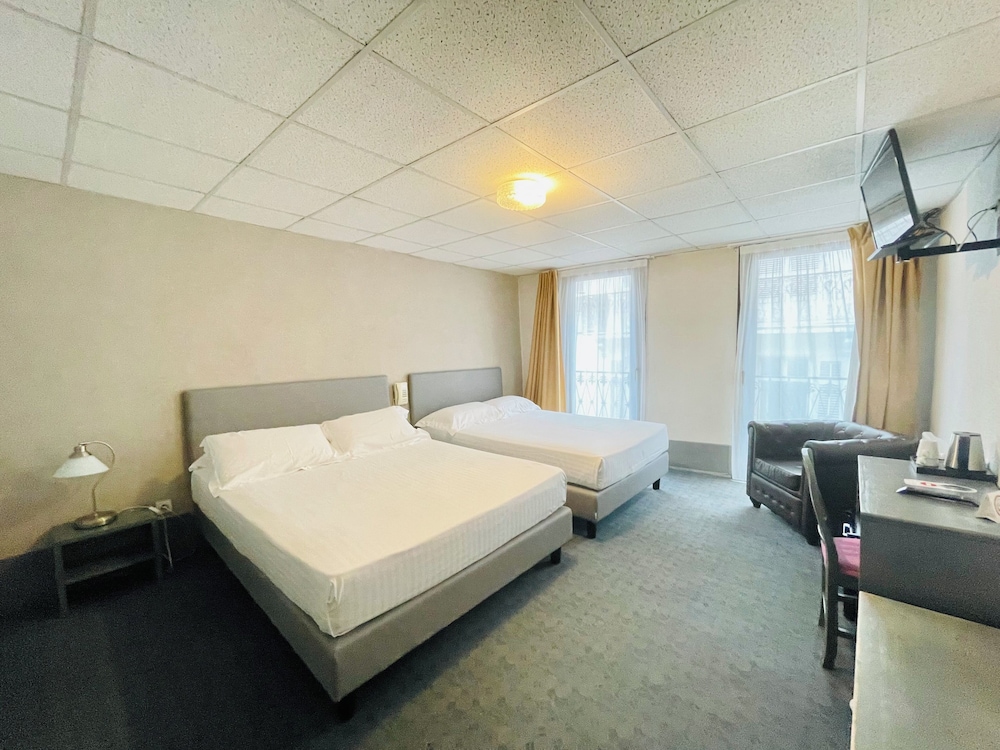 HOTEL DE LA COURONNE 17/70