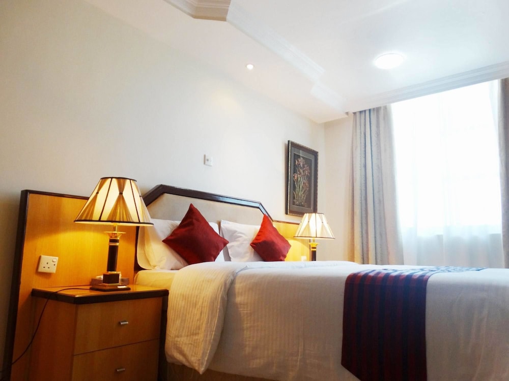 Mayfair Hotel 37/62
