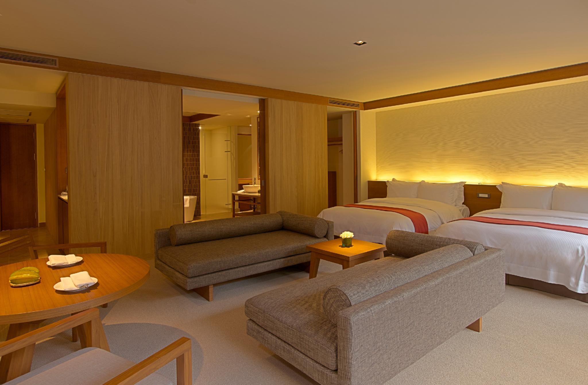 SUITE, GARDEN VIEW