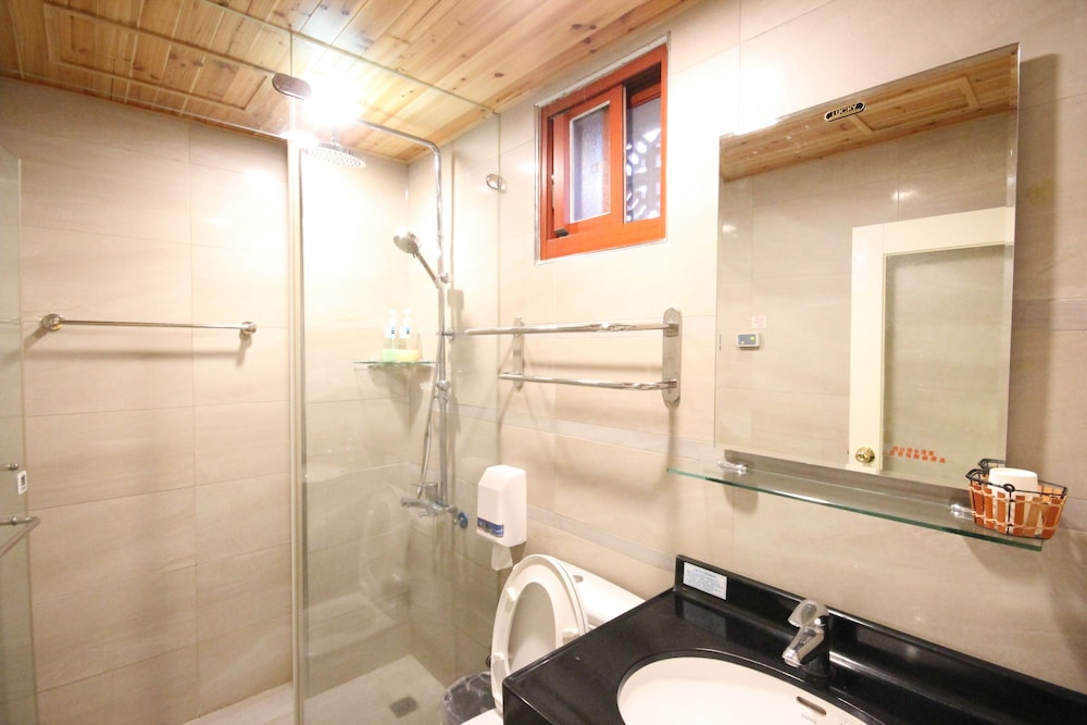 Seashoy Bnb 17/41