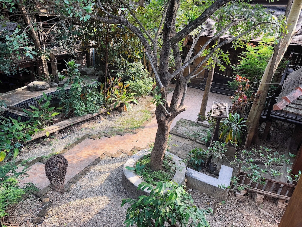 Monfai Culture House 40/50