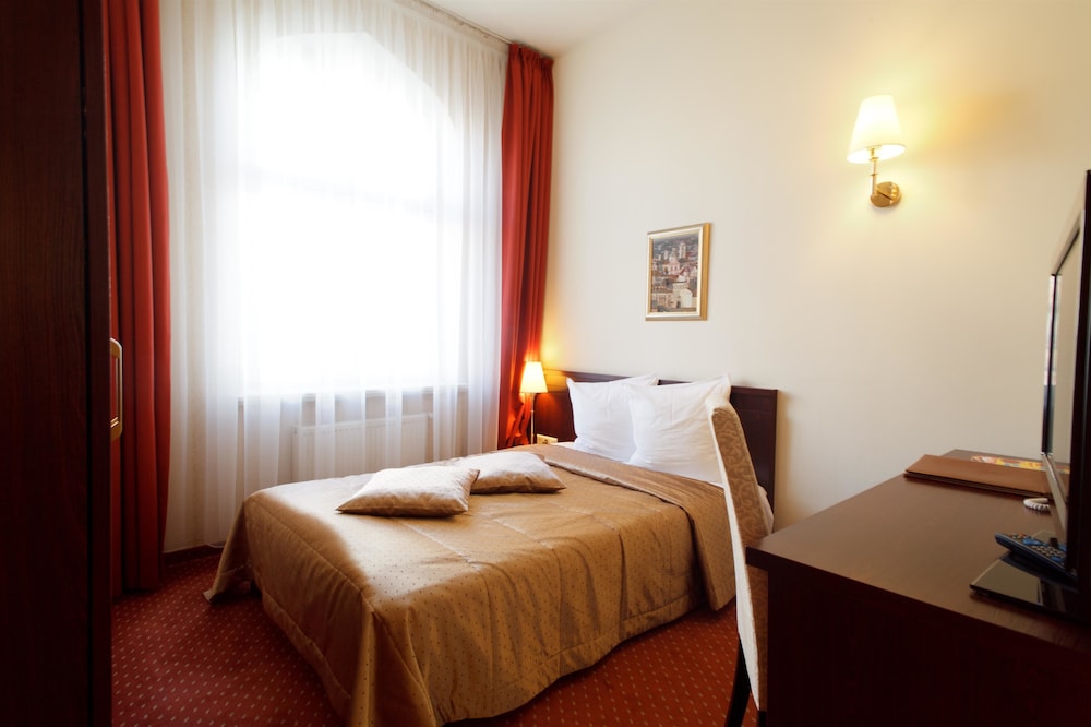Monika Centrum Hotel 24/69