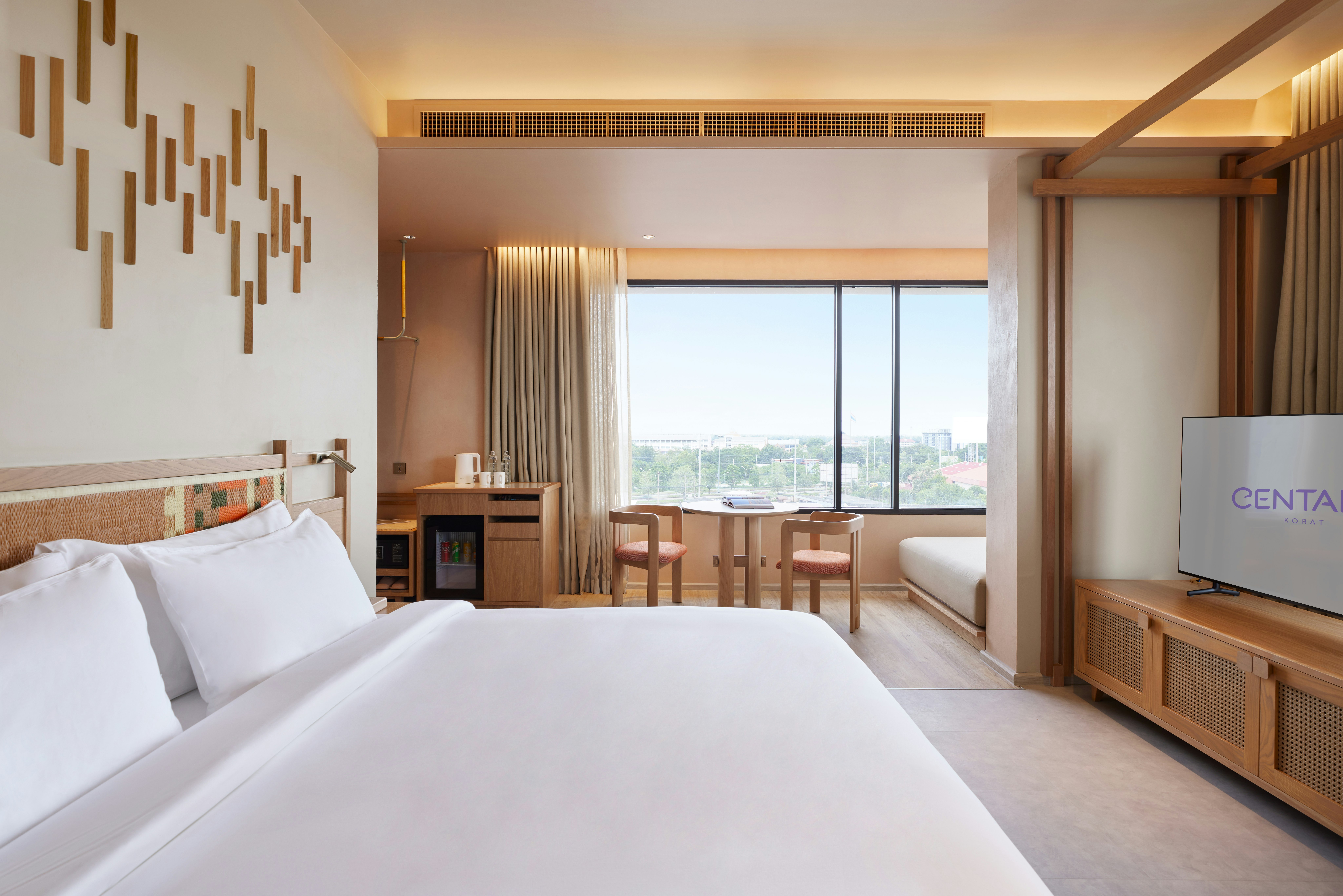 PREMIUM, DELUXE, KING BED