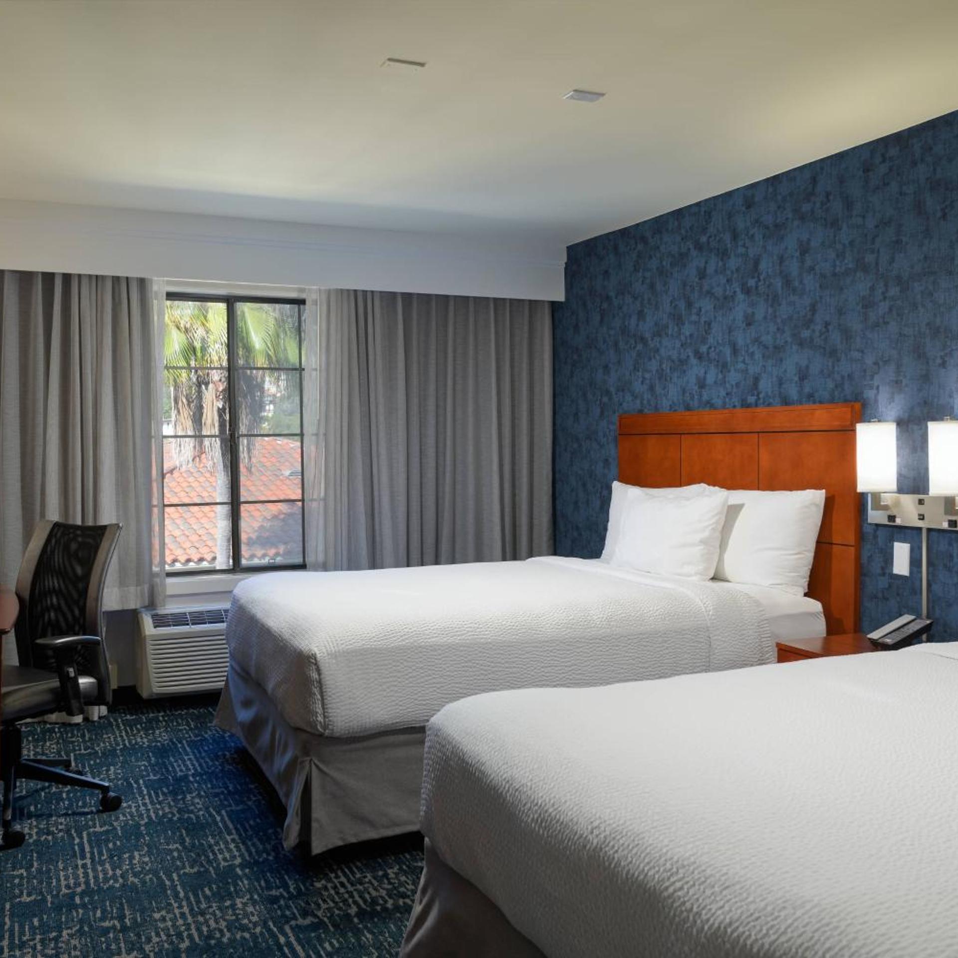 غرفة بسرير كوين لذوي الإعاقة، Courtyard San Diego Old Town 2/7