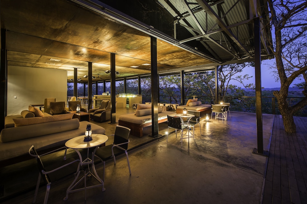 The Outpost Lodge 43/77