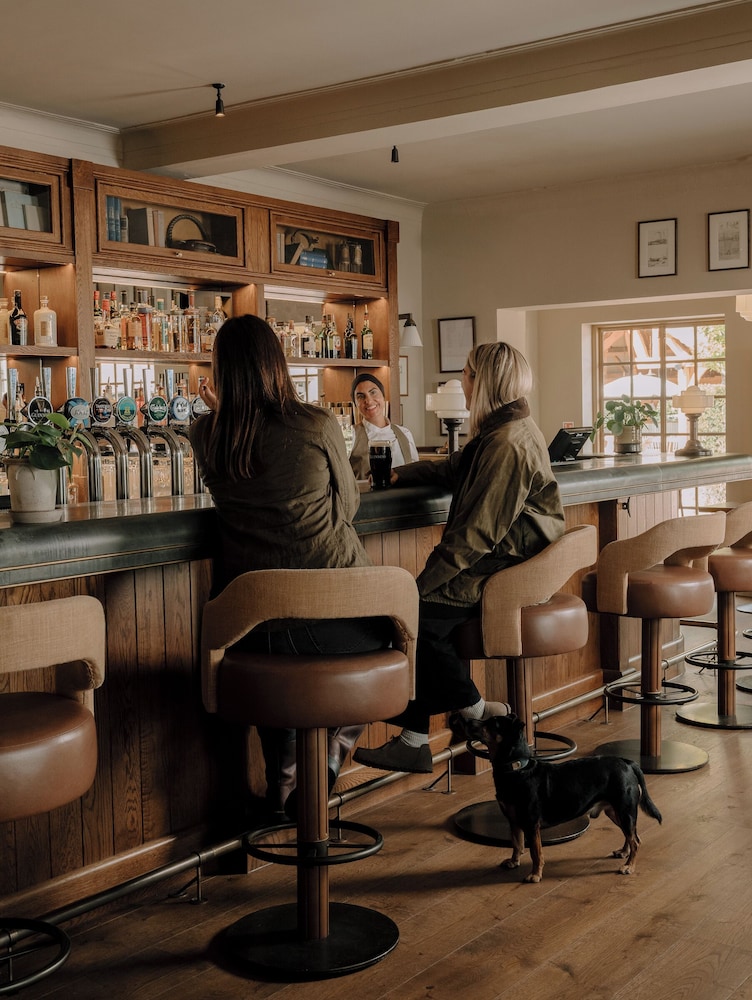 Royal George Hotel 43/50