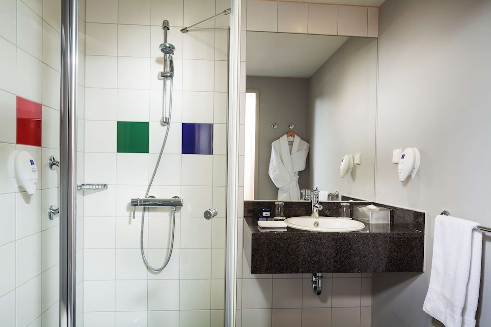 Park Inn By Radisson Frankfurt Airport 49/50