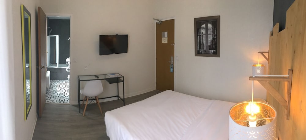 Hotel Du Maine 9/30