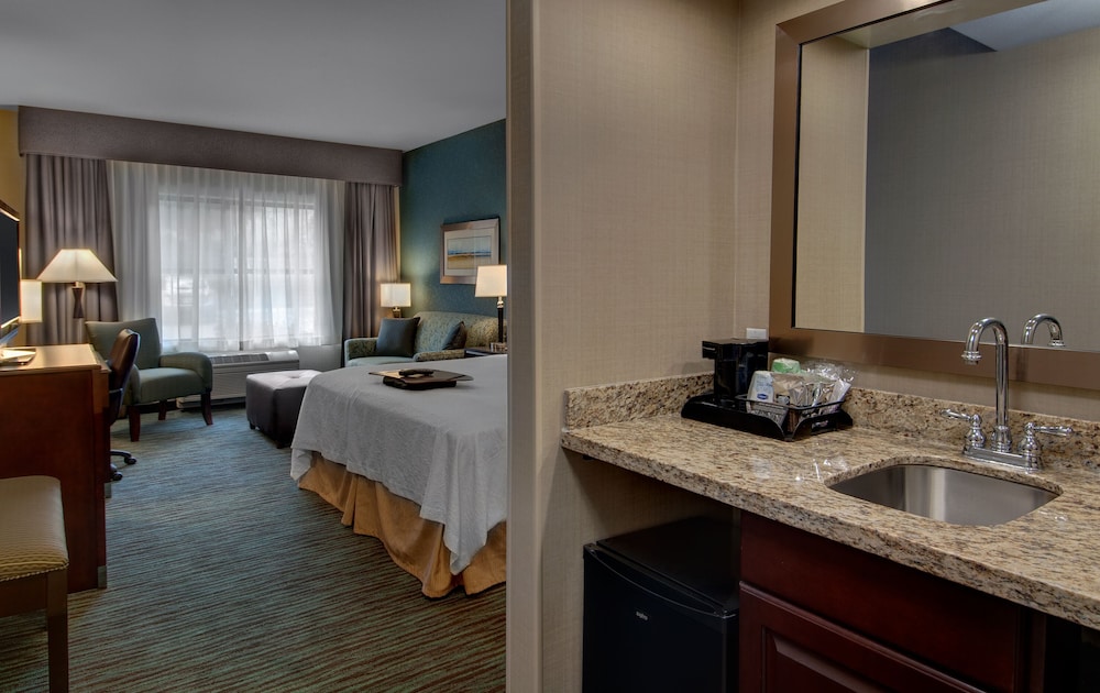 Hampton Inn Suites Agoura Hill 19/46