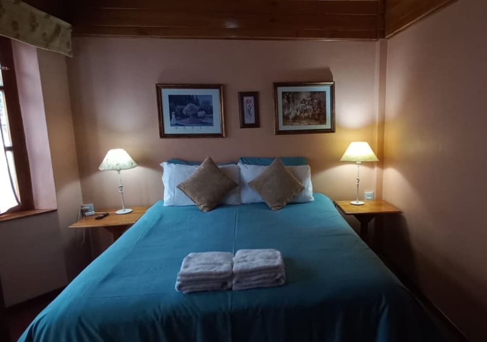 BASIC, DOUBLE OR TWIN BED