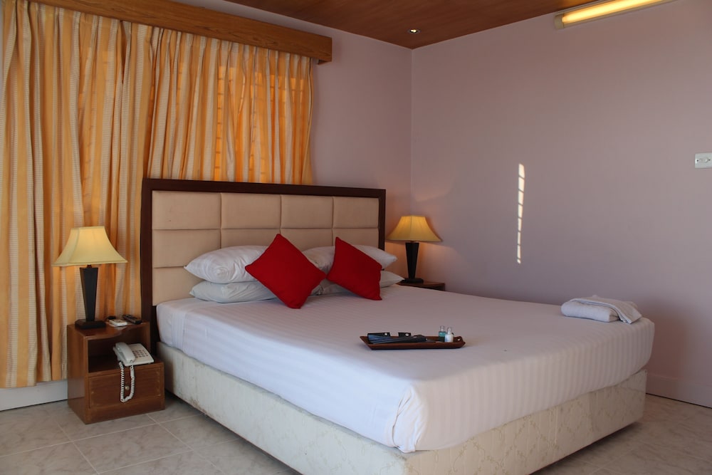Hotel Sea Crown 20/48