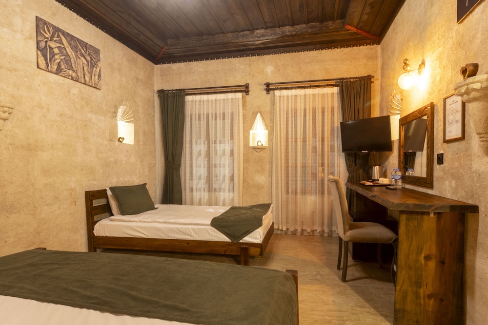 Uzay Cave Suites 11/50