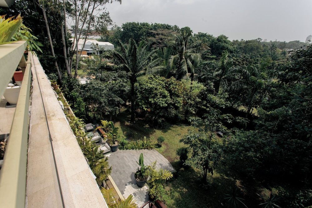 Lepic Villa Hotel 44/50