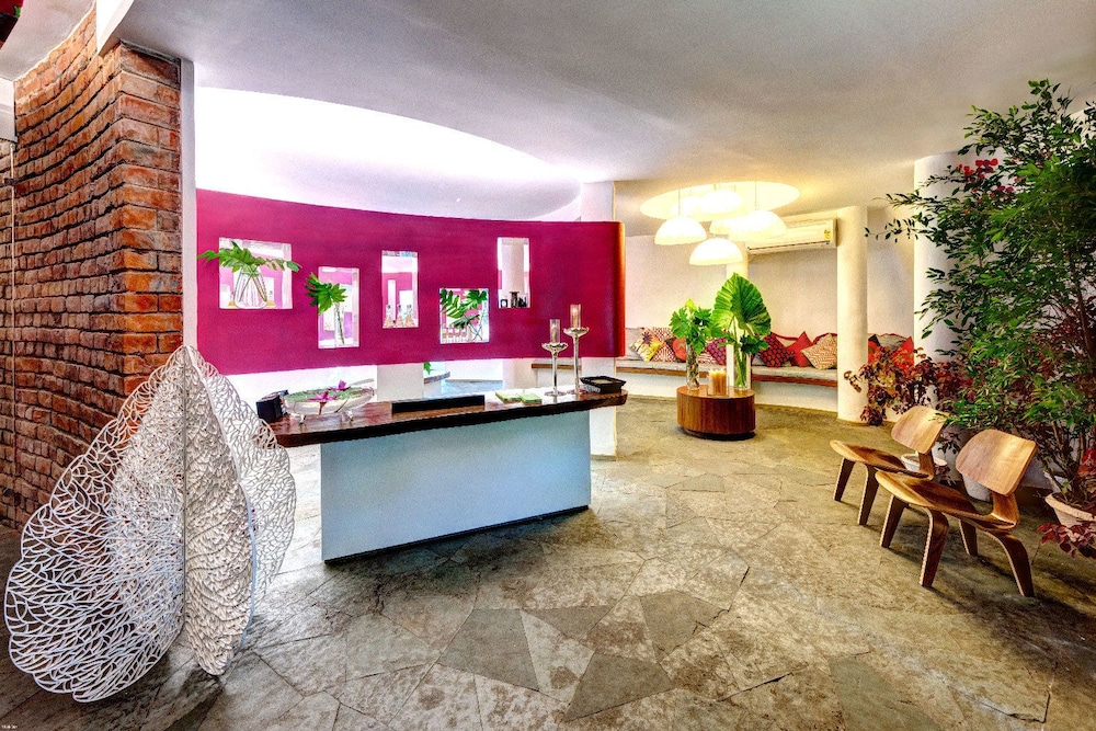 Taj Ganga Kutir Resort & Spa, Raichak 4/50