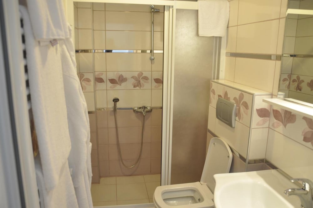 Dort Mevsim Suit Otel 46/47