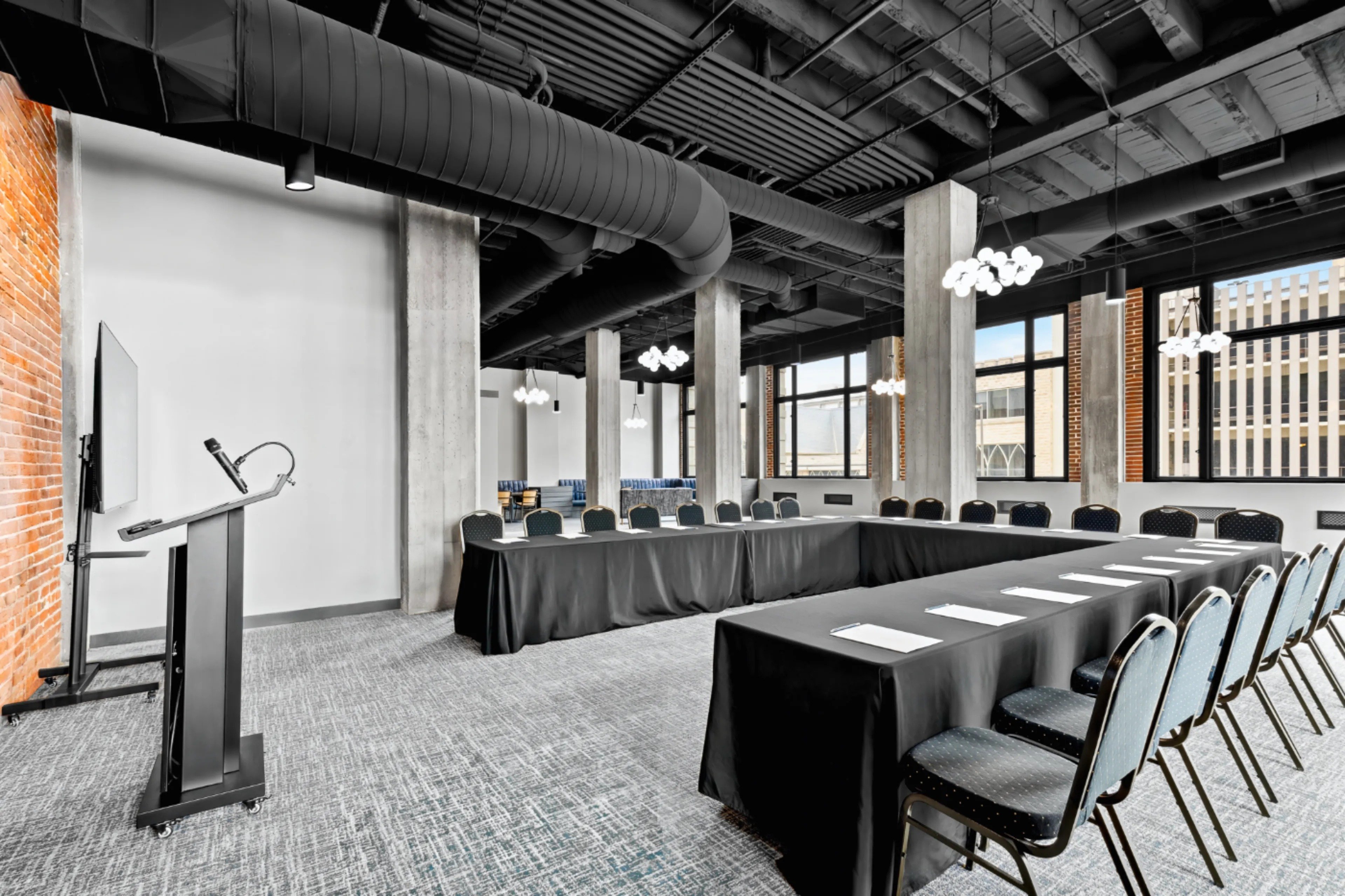 Hotel Indigo Omaha Downtown 38/83