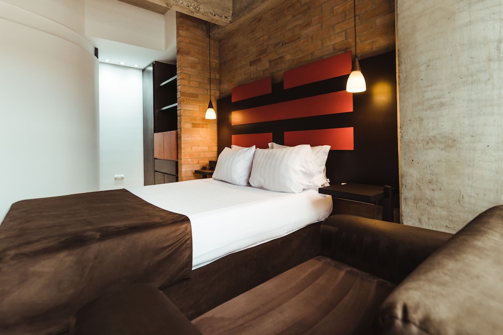 Hotel 5 Elementos Corferias by HBP 12/40