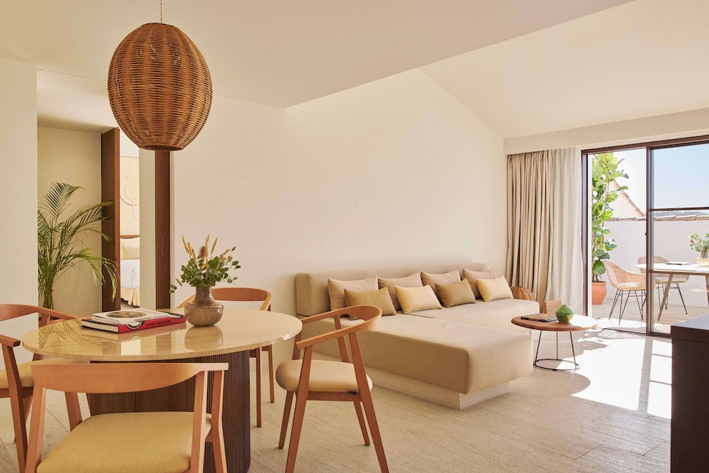 La Zambra the Unbound Collection By Hyatt 52/69