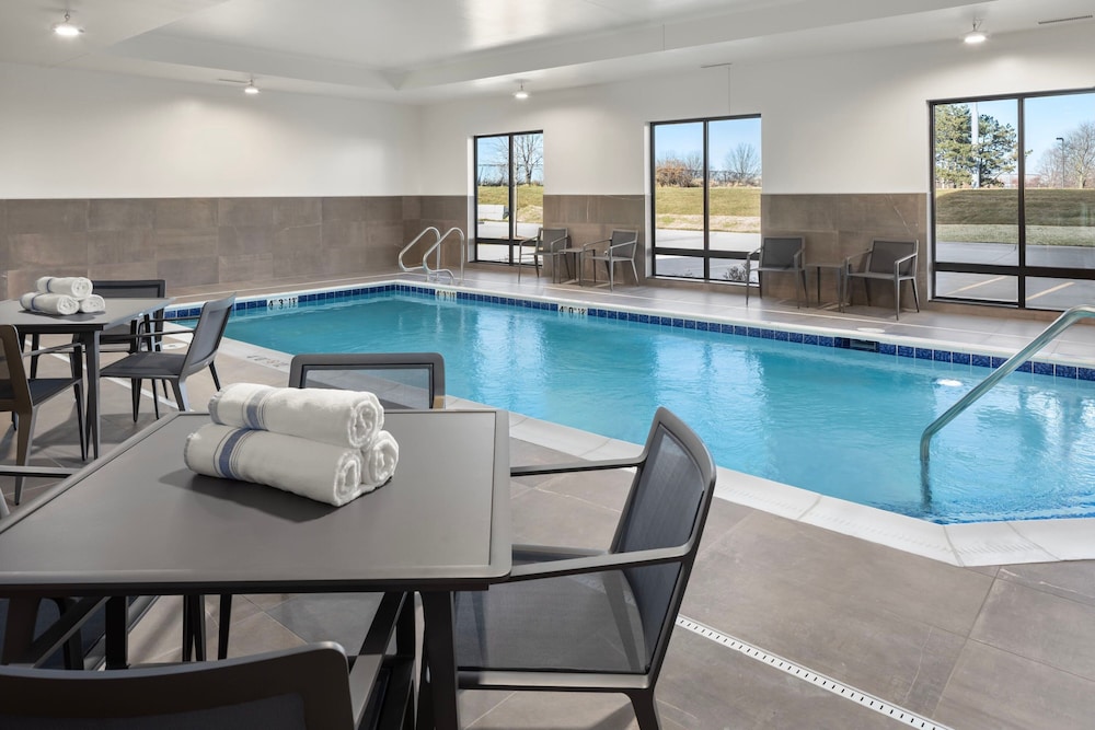 Courtyard by Marriott Bettendorf 5/20