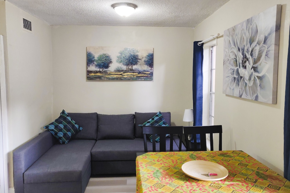 Sunny Isles Apartments 44/73