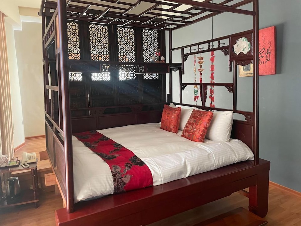 Lukang B&amp;B 17/39