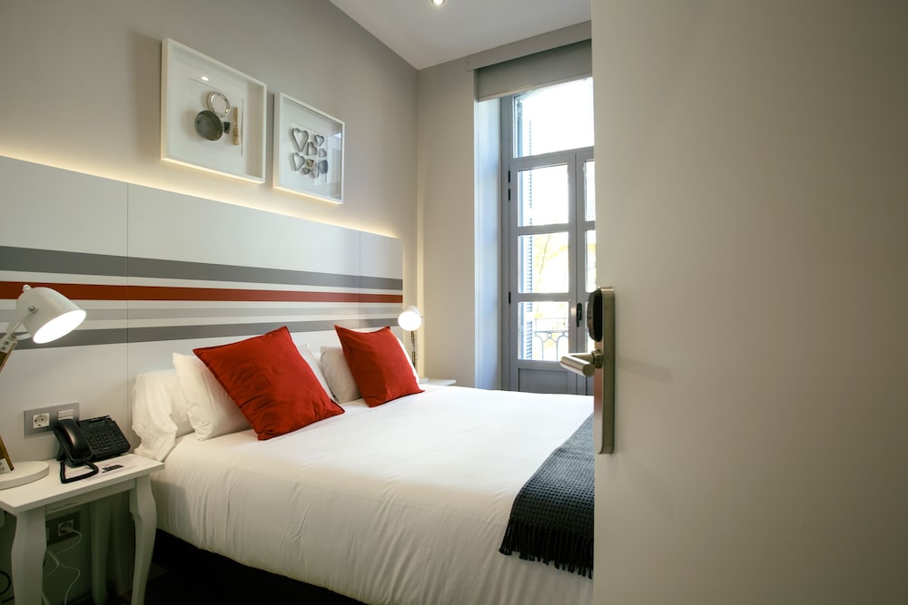 Legazpi Doce Rooms 20/50