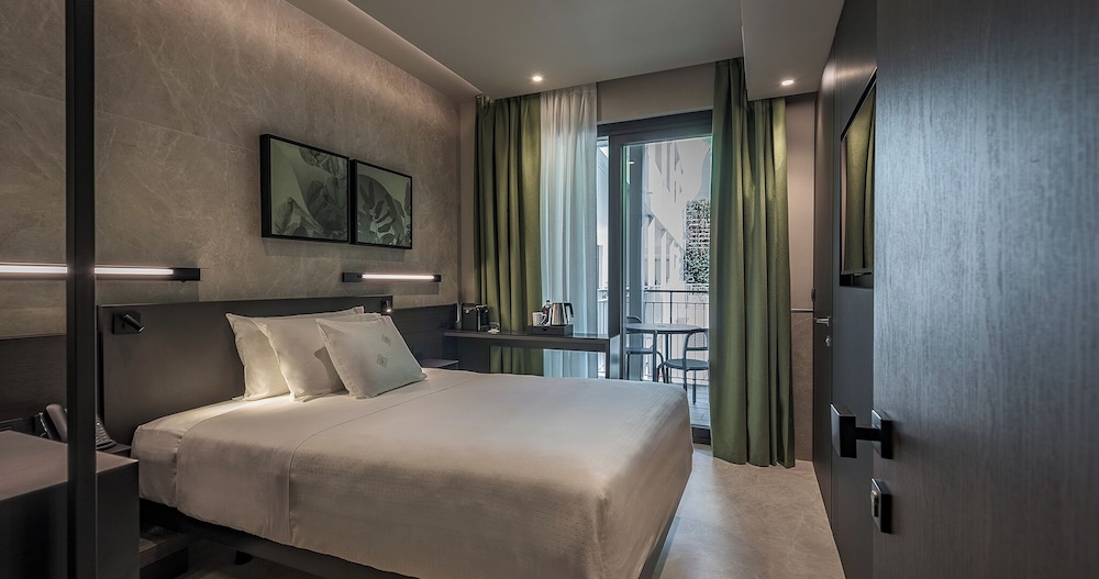 ROOM, SINGLE, DOUBLE BED