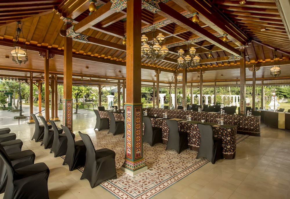 Grand Rohan Jogja 16/28