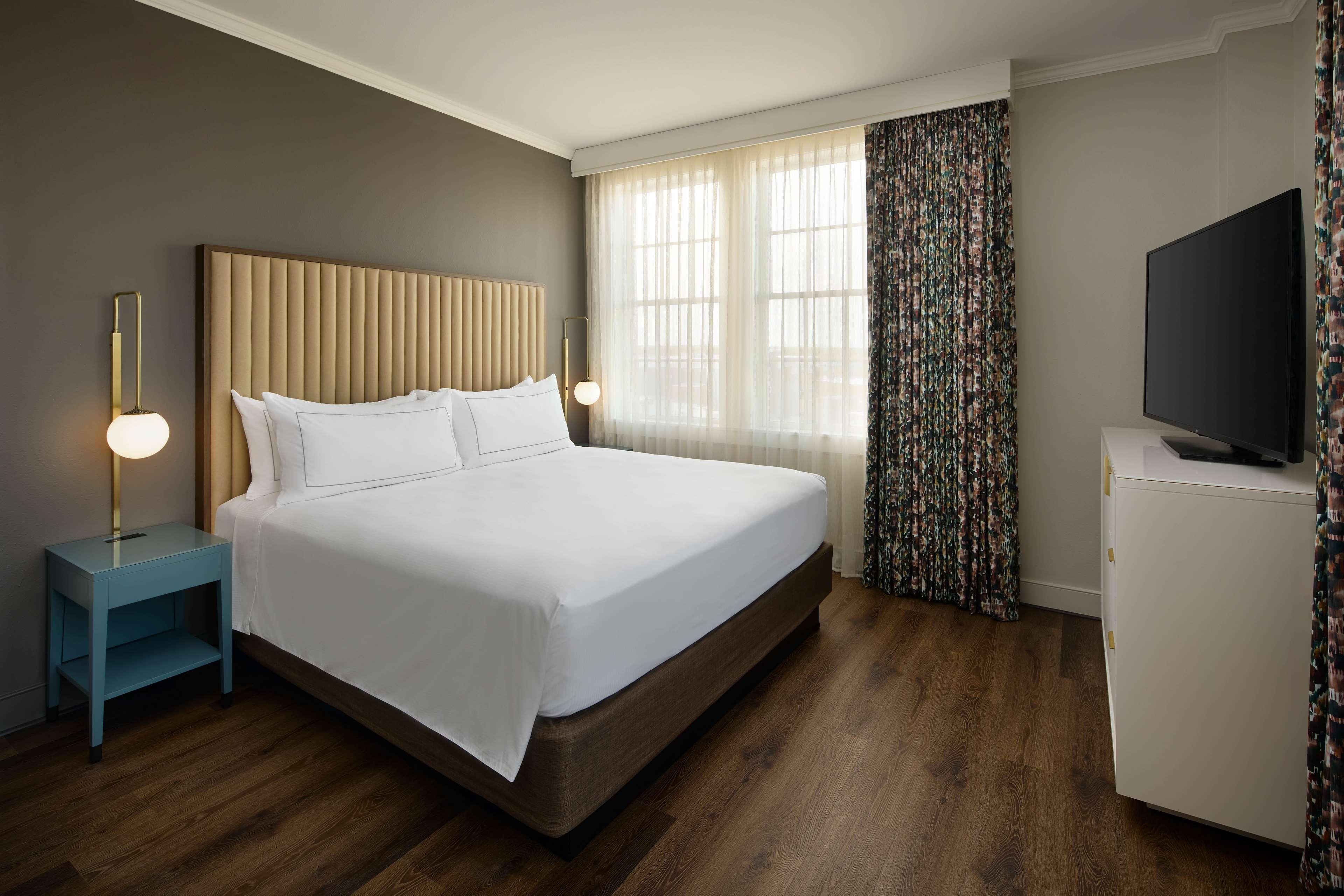 Room, Double Bed, Lake View