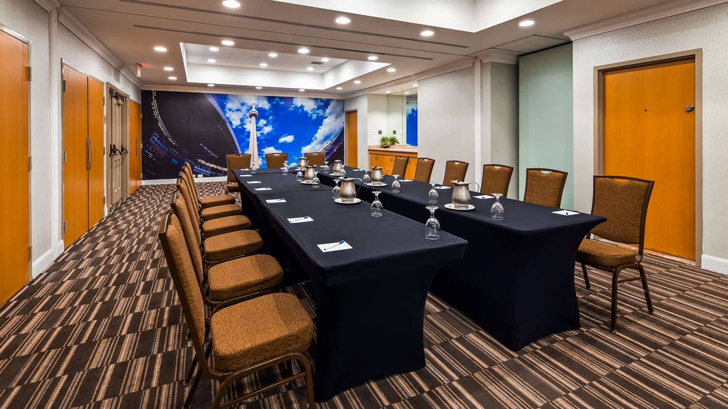 Best Western Premier Toronto Airport Carlingview Hotel 10/15