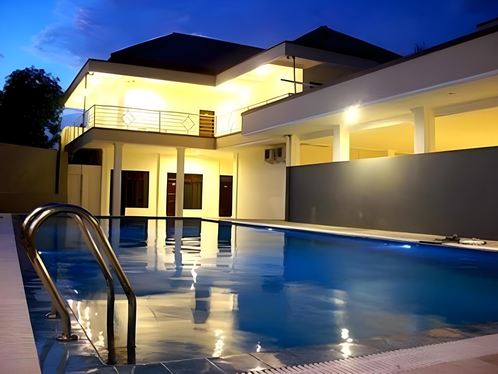 Grand Wisata Hotel Flores 6/12