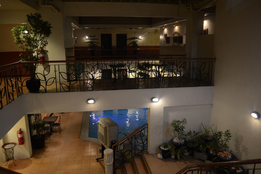 Dm Residente Hotel 4/50