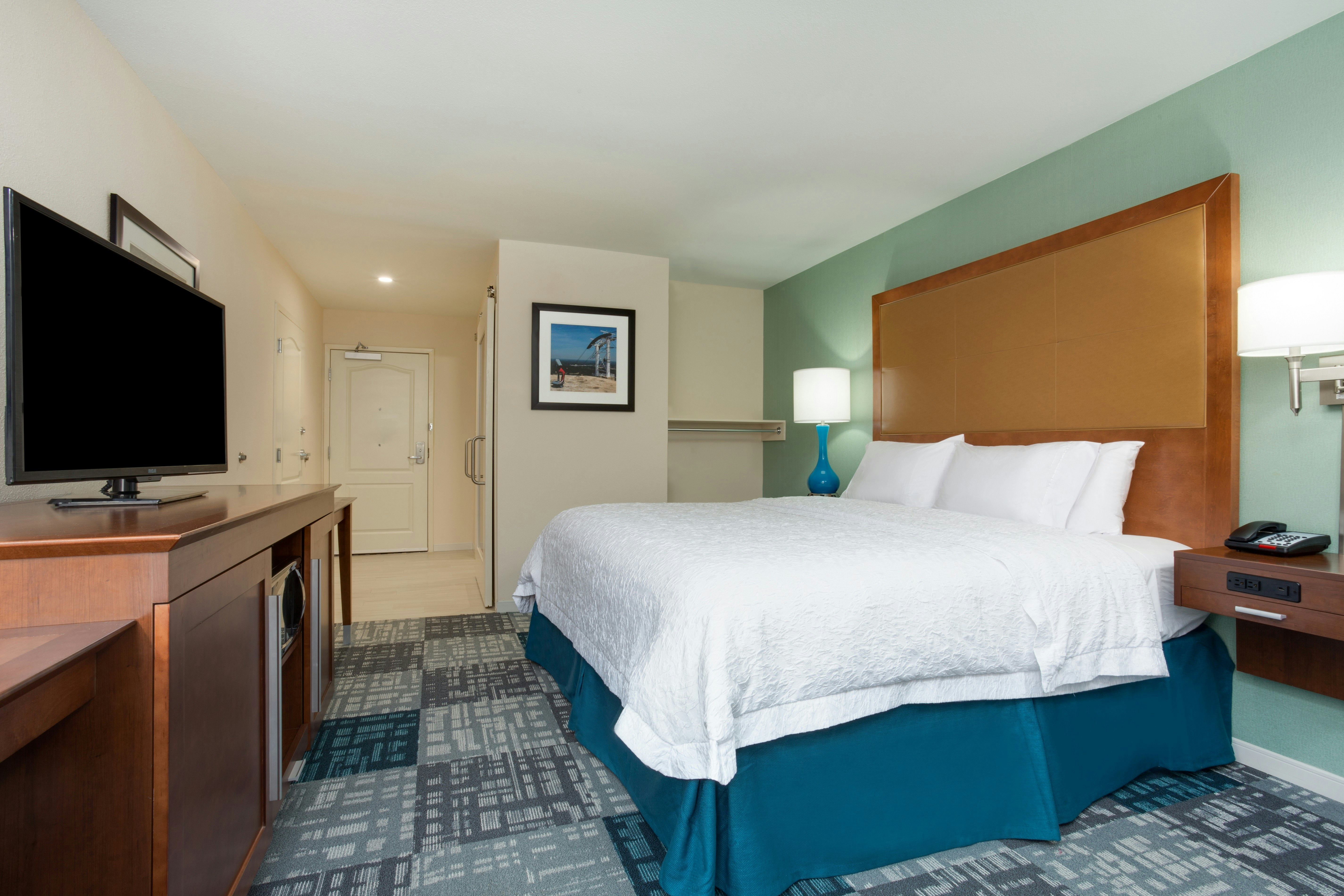 ROOM, KING BED, ACCESSIBLE