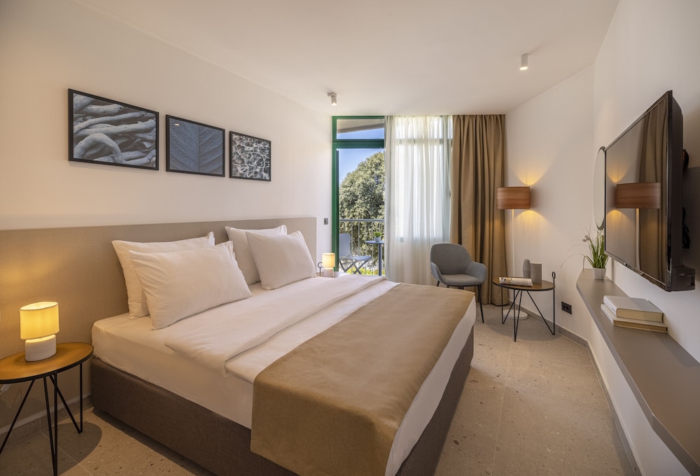 Superior, 2 King Beds, Balcony