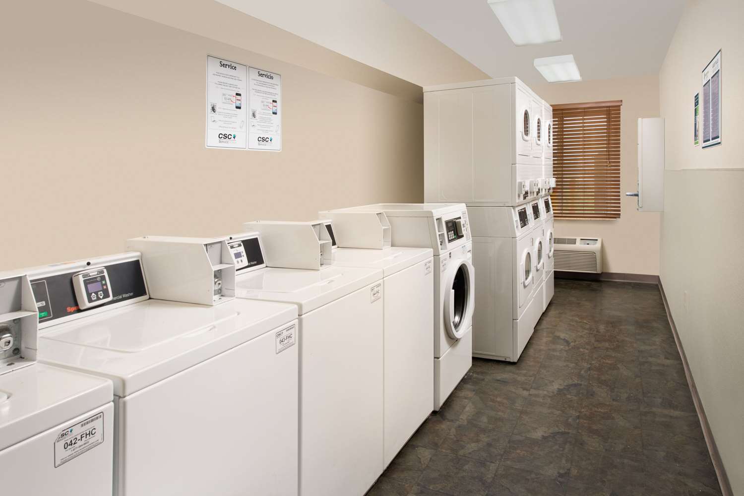 Woodspring Suites Memphis East I-40 18/23