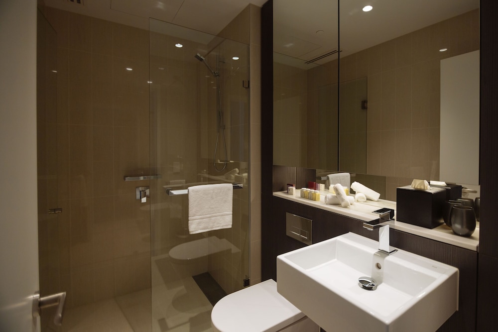 One Global Resorts Green Square 49/50