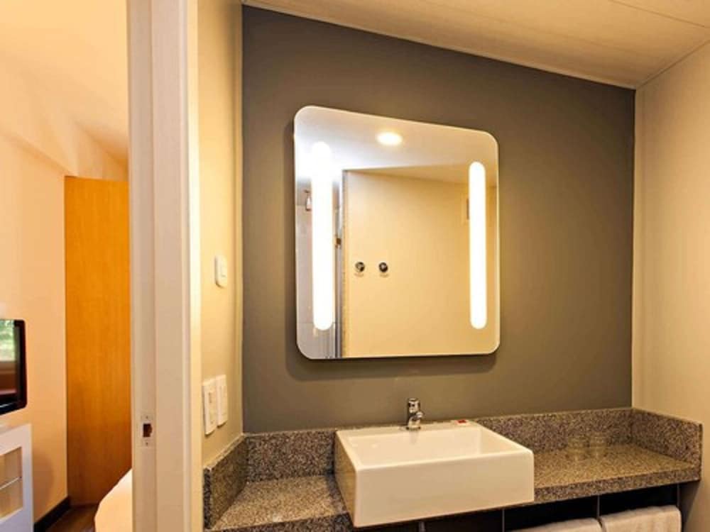 Ibis Pilar 34/63