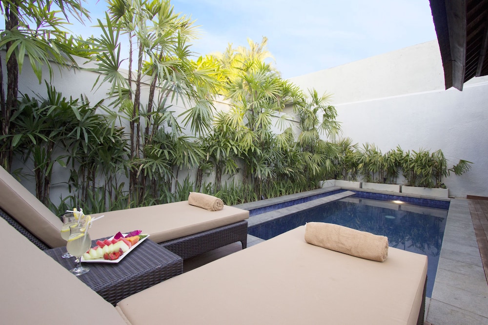 Serene Villas 28/49