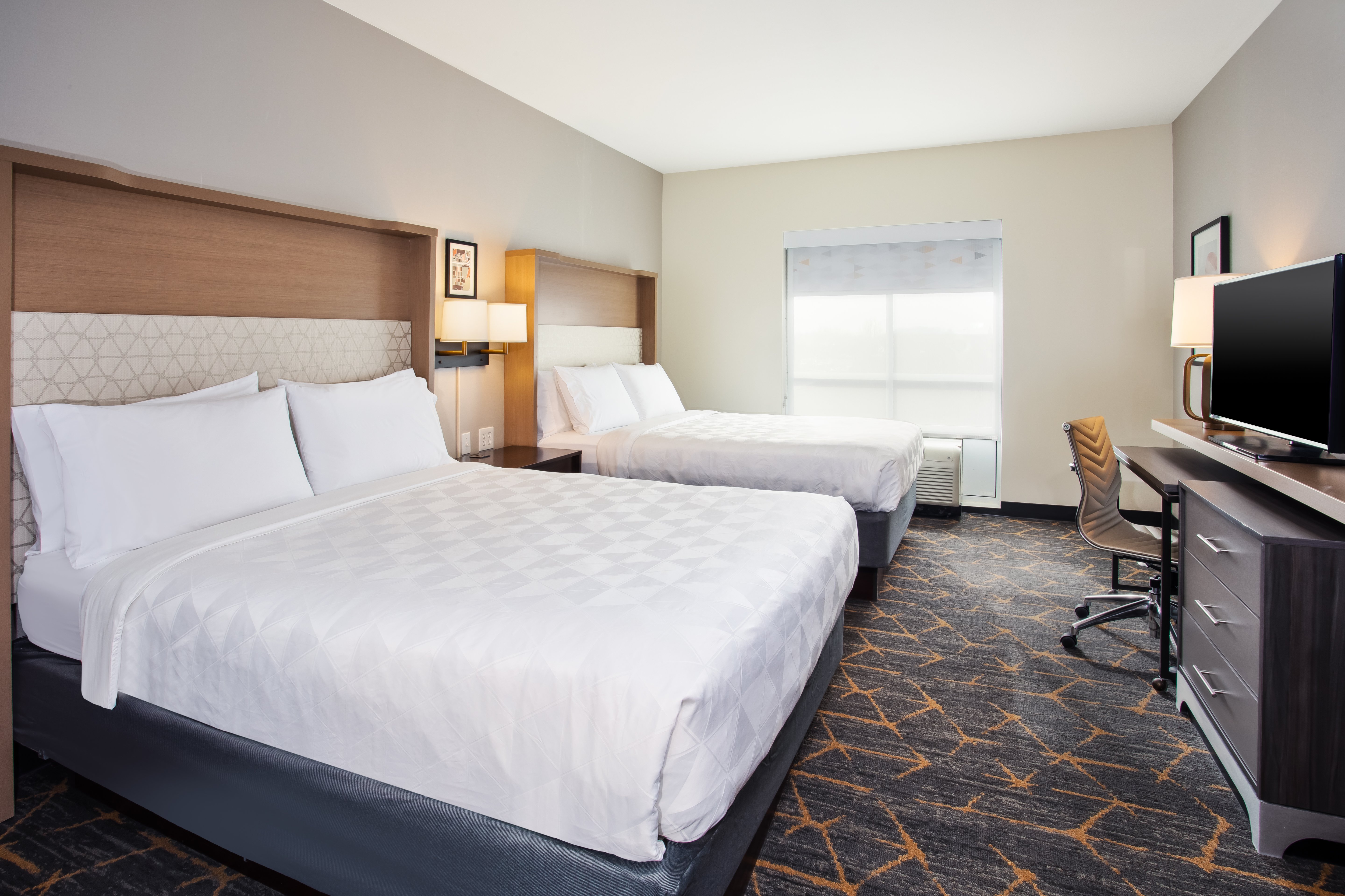 Holiday Inn Canton (Belden Village) 25/72