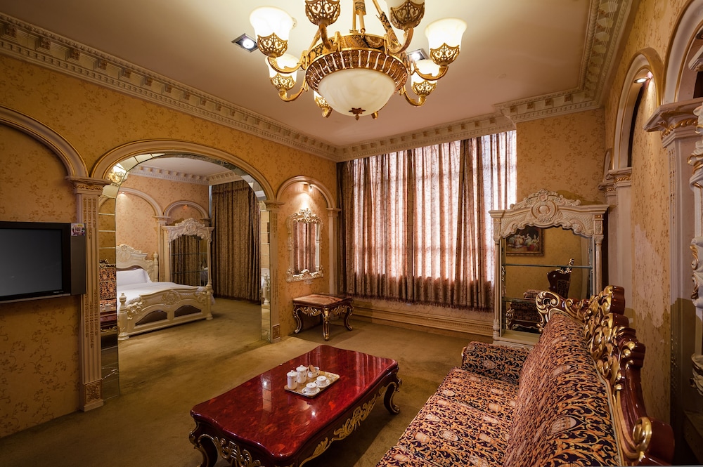 Nan Yang Royal Hotel 33/47
